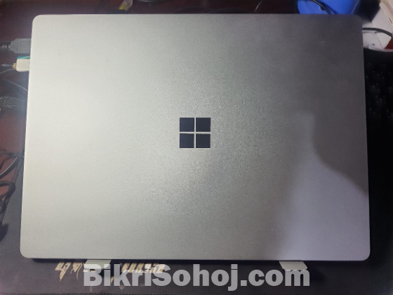 Microsoft Surface Laptop 3 10th Gen Core i5 8GB RAM
